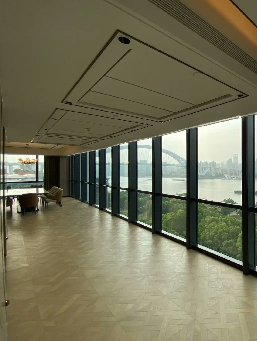 Shanghai Binjiang International Hotel Case hero 2