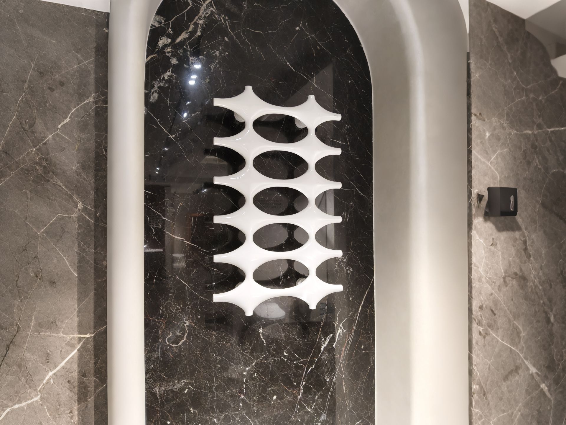 How to Order a Heated Towel Warmer: Sizes, Colors, Samples, and Lead Time